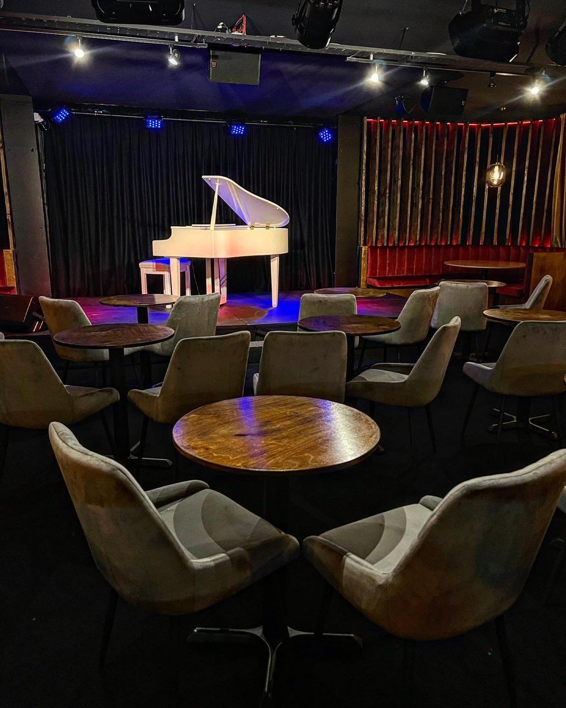 Harriet Eaves LIVE @ Sonata, Manchester